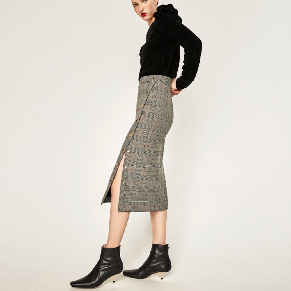 💥SOLD💥Zara Tube Skirt With Side Snaps